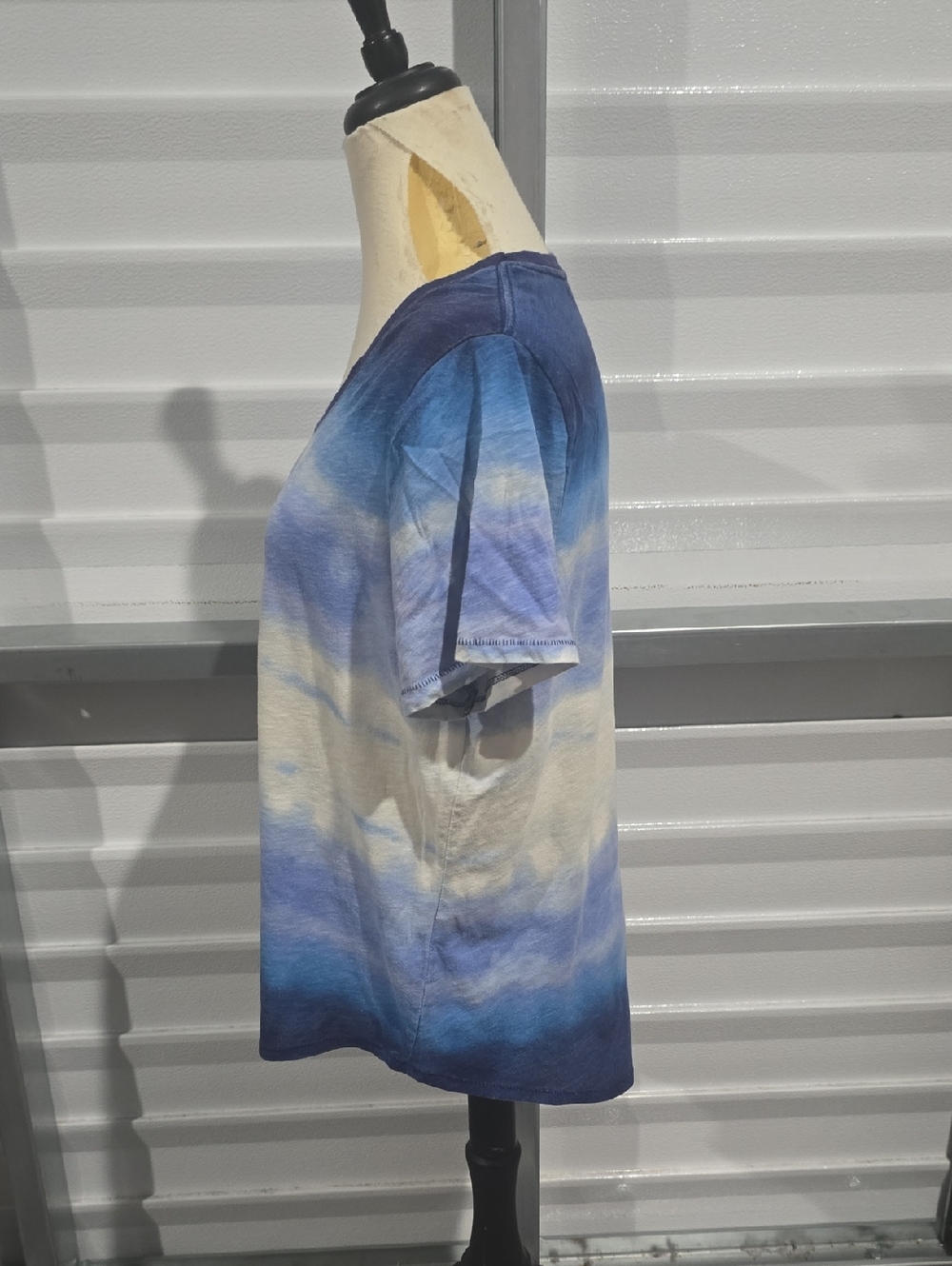 Sonoma Blue and White Ombre V-Neck Short Sleeve Top Size 1X - Picture 6 of 13